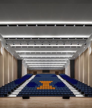 小空间礼堂椅怎么挑？郦江科创5大核心要点，让空间利用率与舒适度双拉满