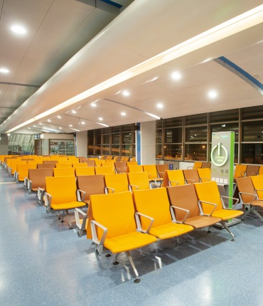 年味满途相伴，候机亦有暖意｜点击解锁新春出游指南↘